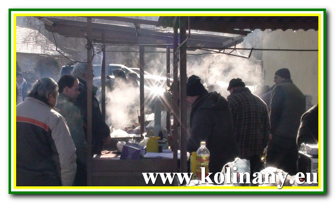 Fotogaléria 2012.02.11. - Kolon - Farsangi disznóölés a főtéren (30) 2012.02.11. - Kolon - Farsangi disznóölés a főtéren
